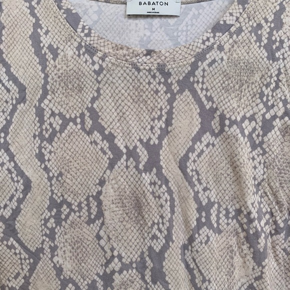 Babaton/aritzia python tshirt - Picture 5 of 7